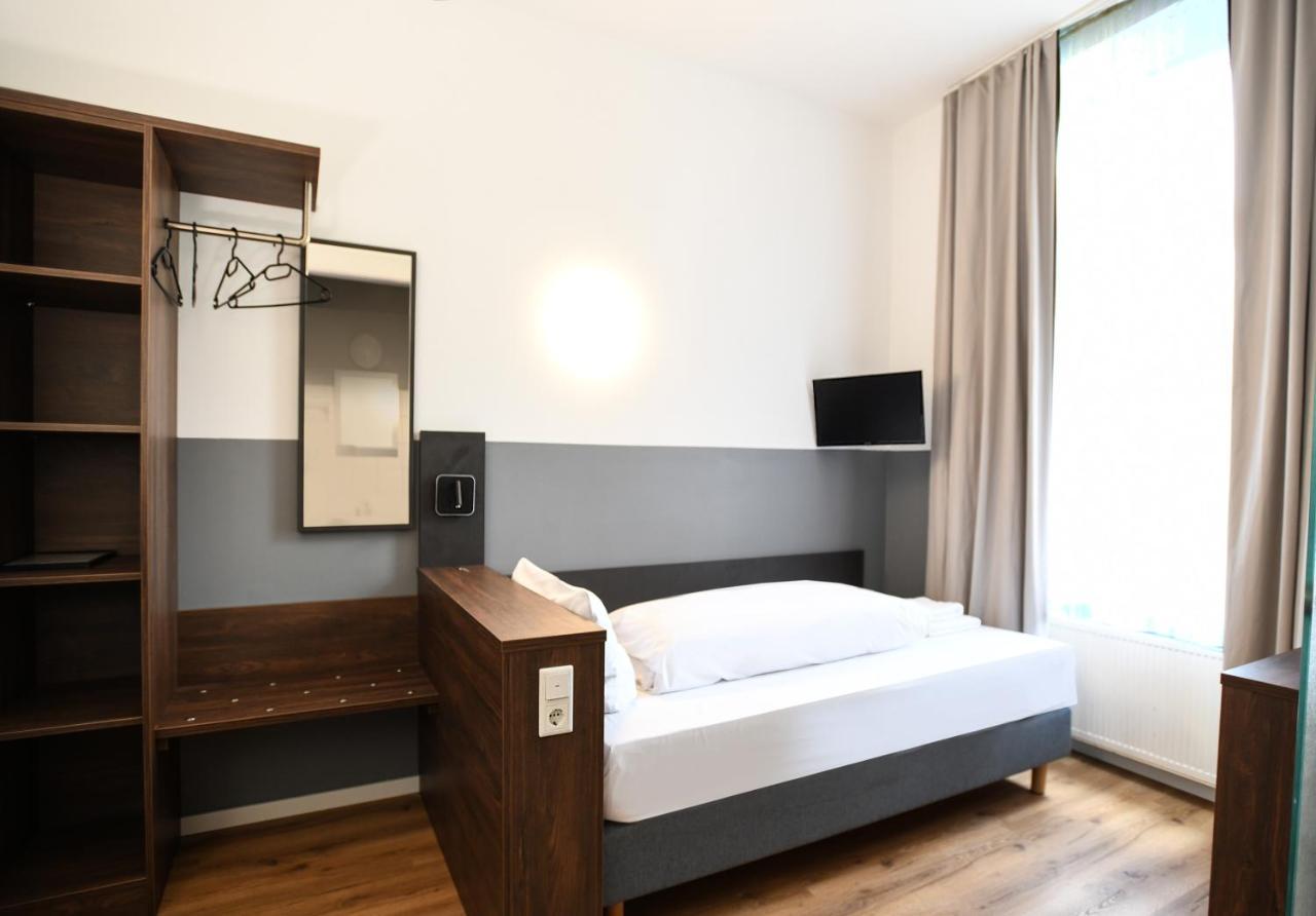 Hotel Apadana Frankfurt Frankfurt am Main Bagian luar foto