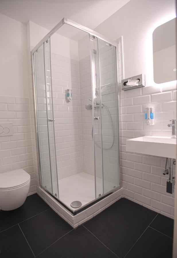 Hotel Apadana Frankfurt Frankfurt am Main Bagian luar foto