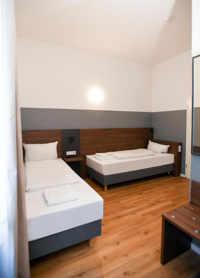 Hotel Apadana Frankfurt Frankfurt am Main Bagian luar foto