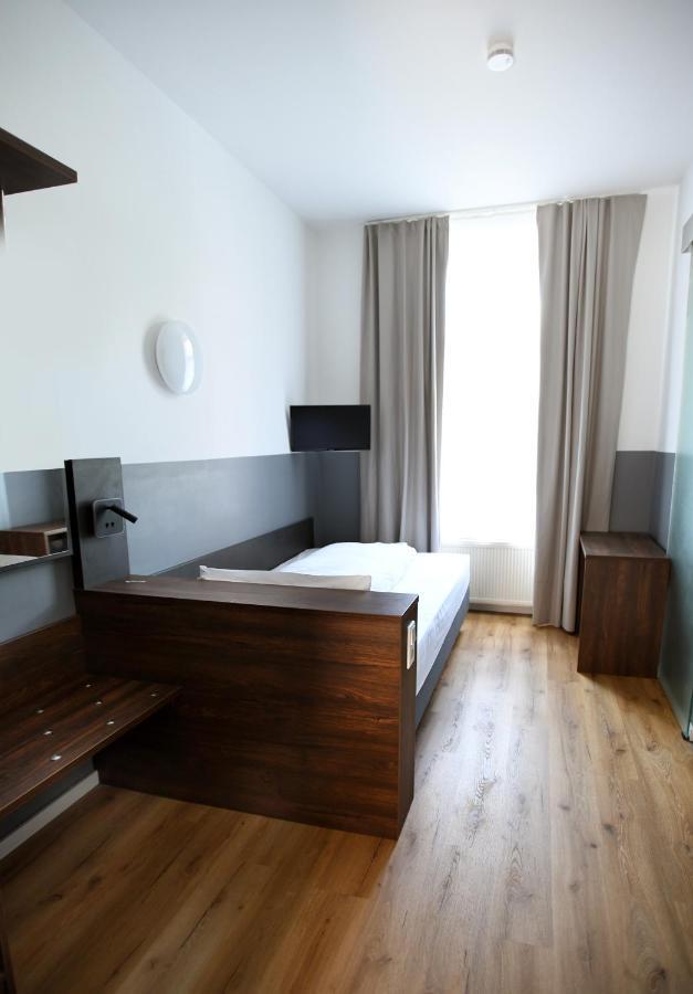 Hotel Apadana Frankfurt Frankfurt am Main Bagian luar foto