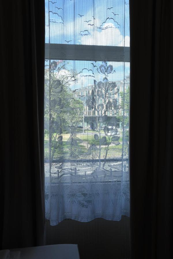 Hotel Apadana Frankfurt Frankfurt am Main Bagian luar foto